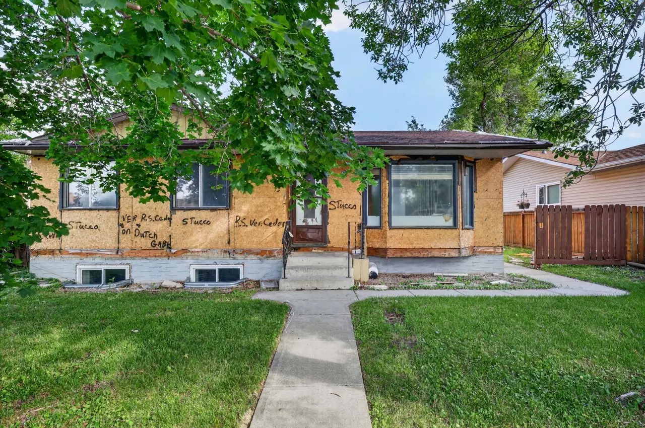 256 Pinemill Road NE