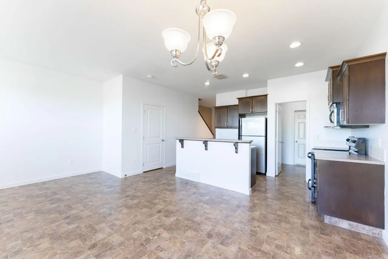 50, 295 Blackfoot Road West  