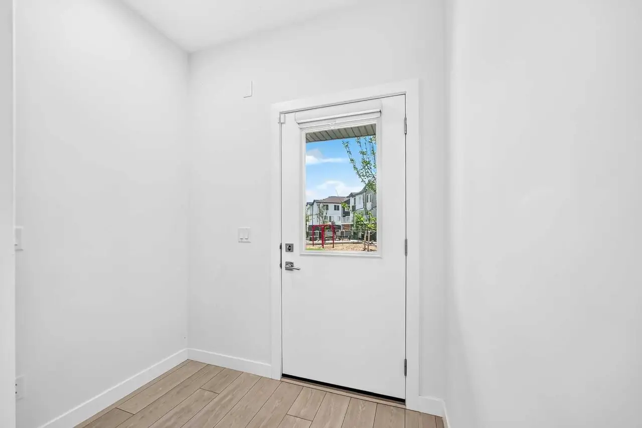 703, 280 chelsea Road 