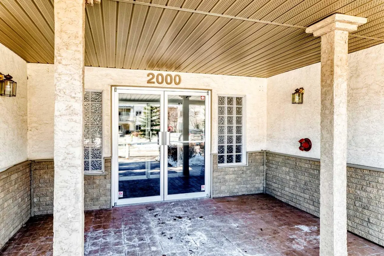 2110, 20 Harvest Rose Park NE