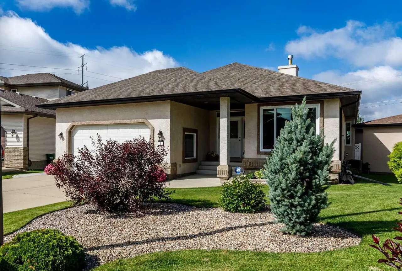 111 Adams Close 