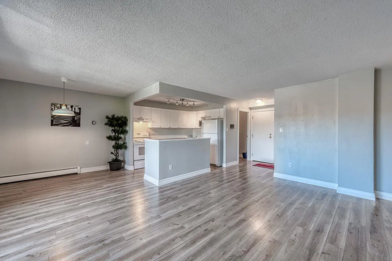 207, 1330 15 Avenue SW
