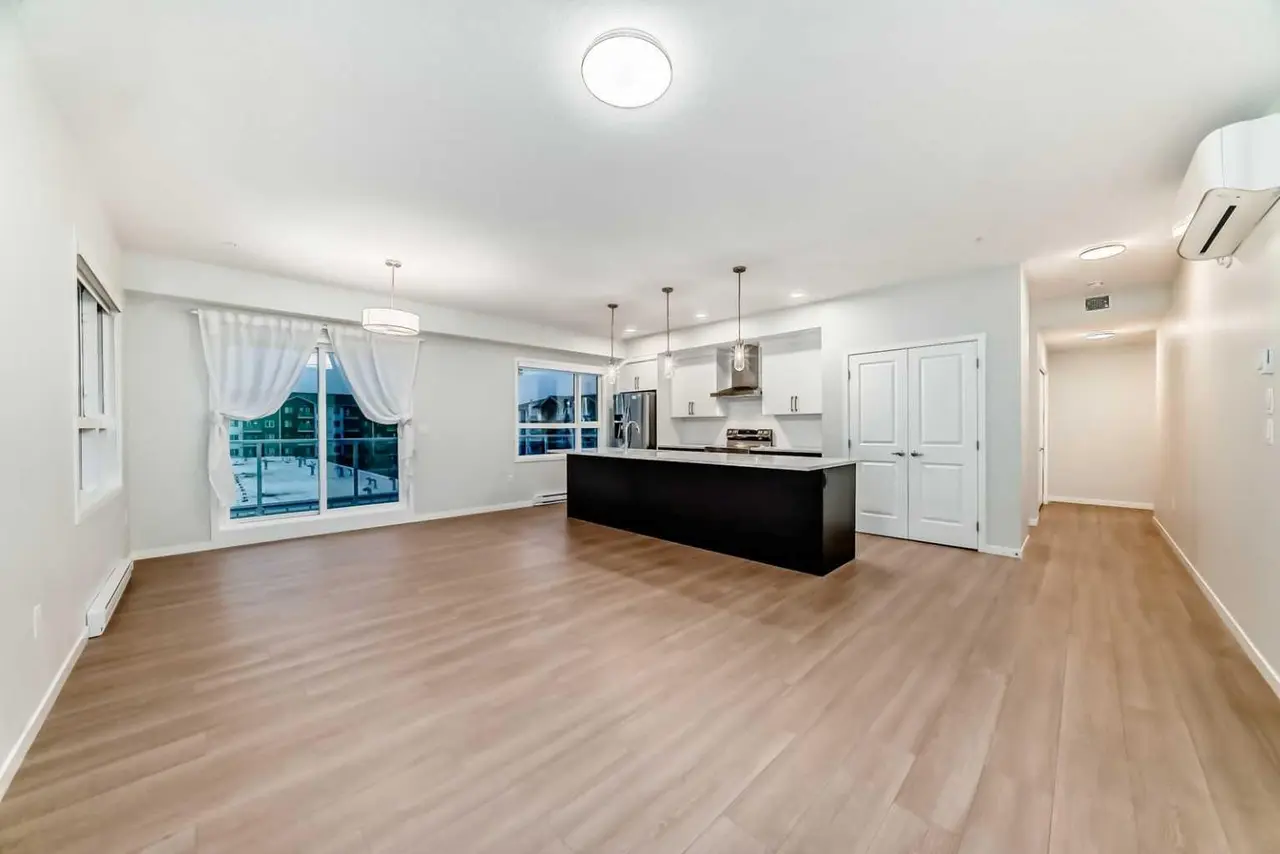 404, 80 Carrington Plaza NW