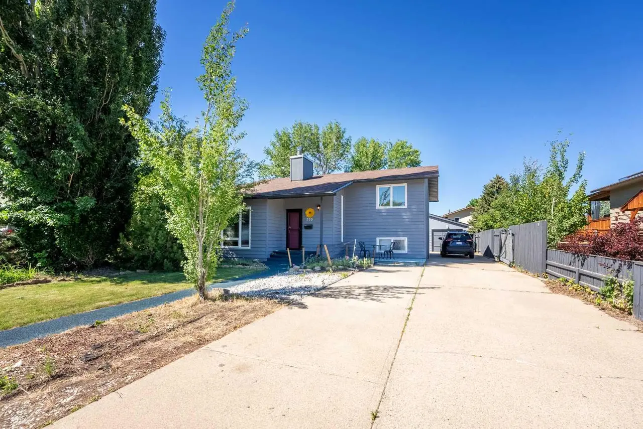 210 Ojibwa Place W