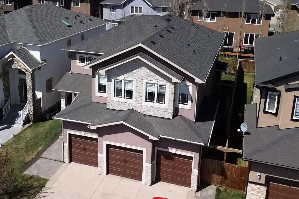 120 KINNIBURGH Circle 