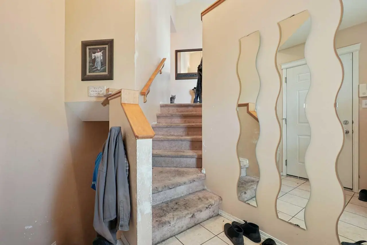 84 Aberdeen Road W