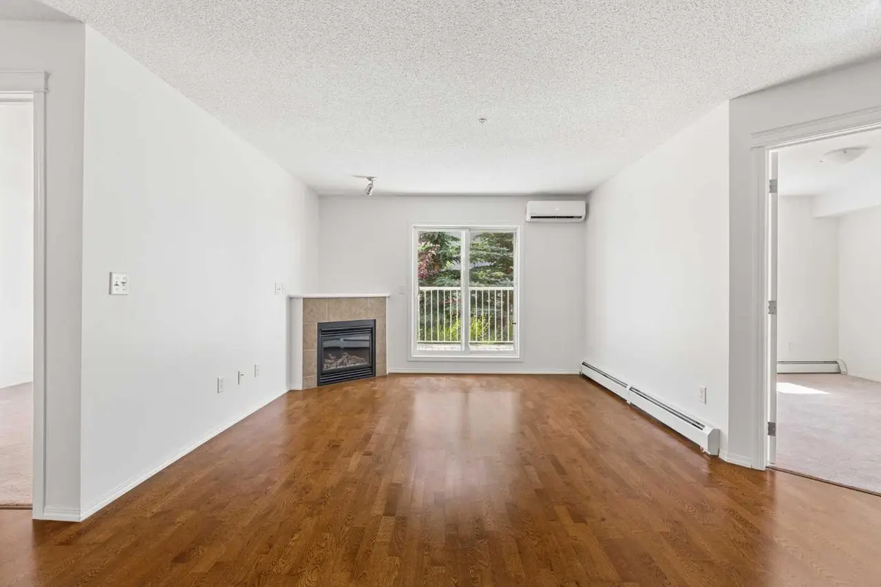 2106, 43 Country Village Lane NE