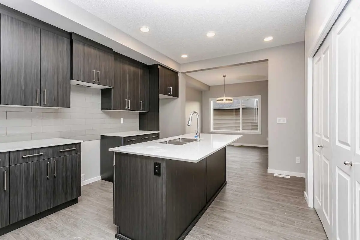 222 Heartwood Parade SE
