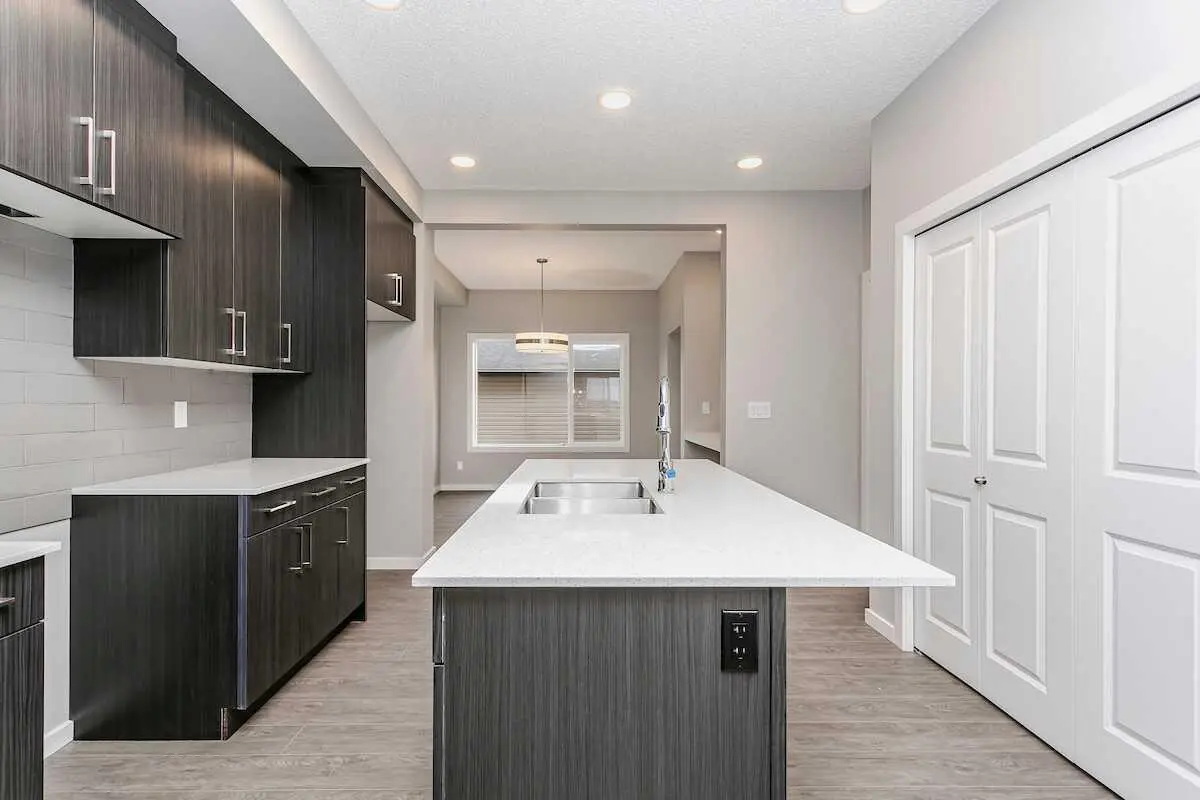 222 Heartwood Parade SE