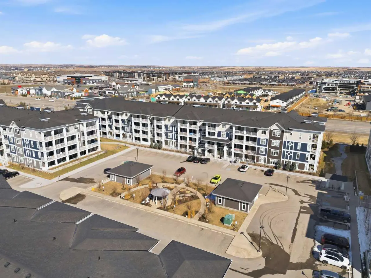 220, 400 Auburn Meadows Common SE