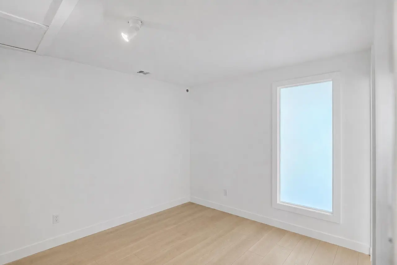 806, 118 Waterfront Court SW