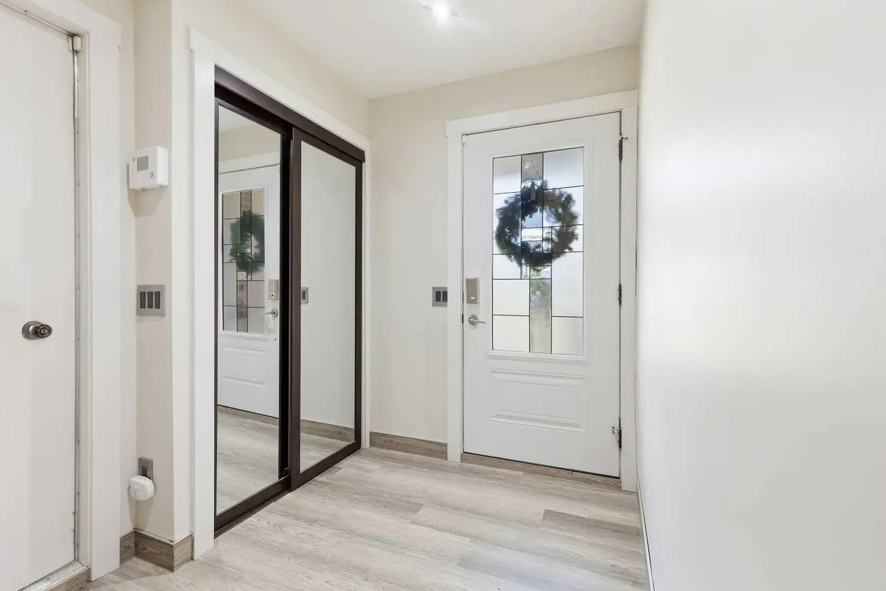 443 Brae Glen Crescent SW