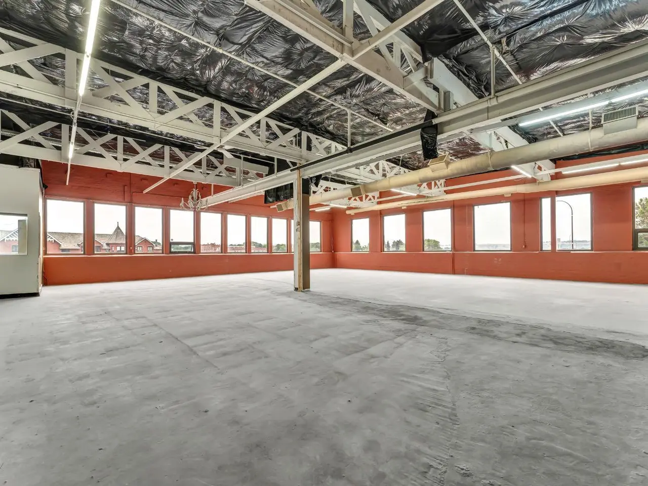 Upstairs, 410 South Railway Street SE