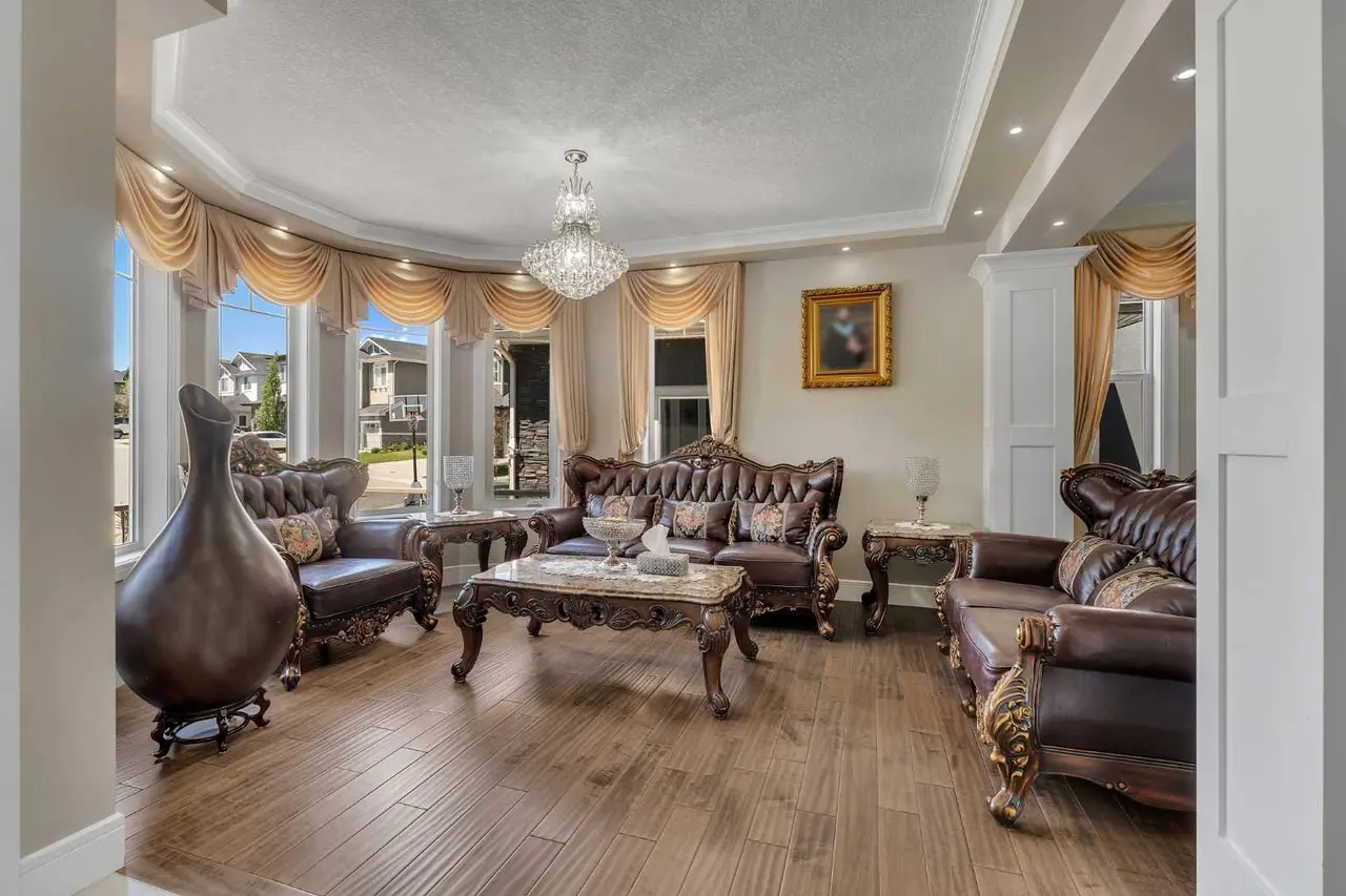255 Stonemere Green 