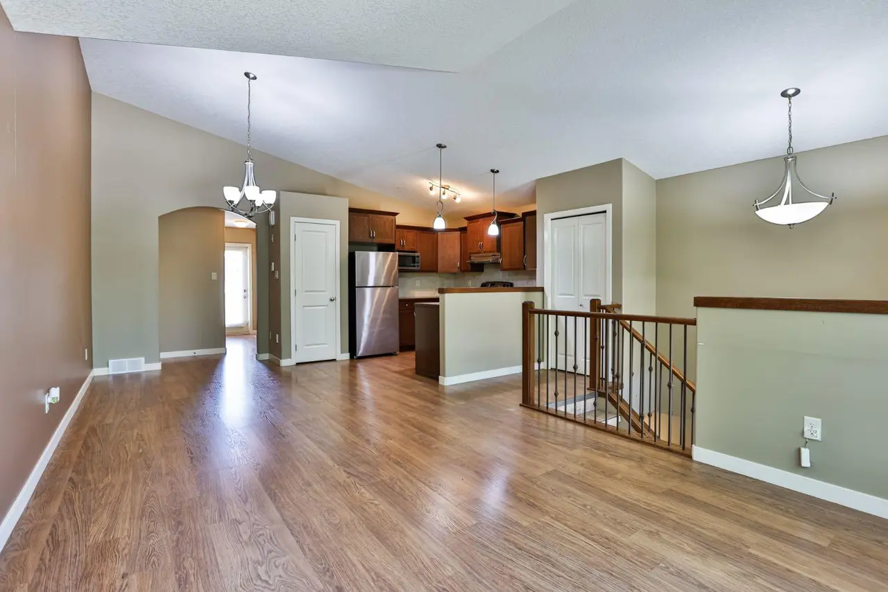 215 Haru Moriyama Place N