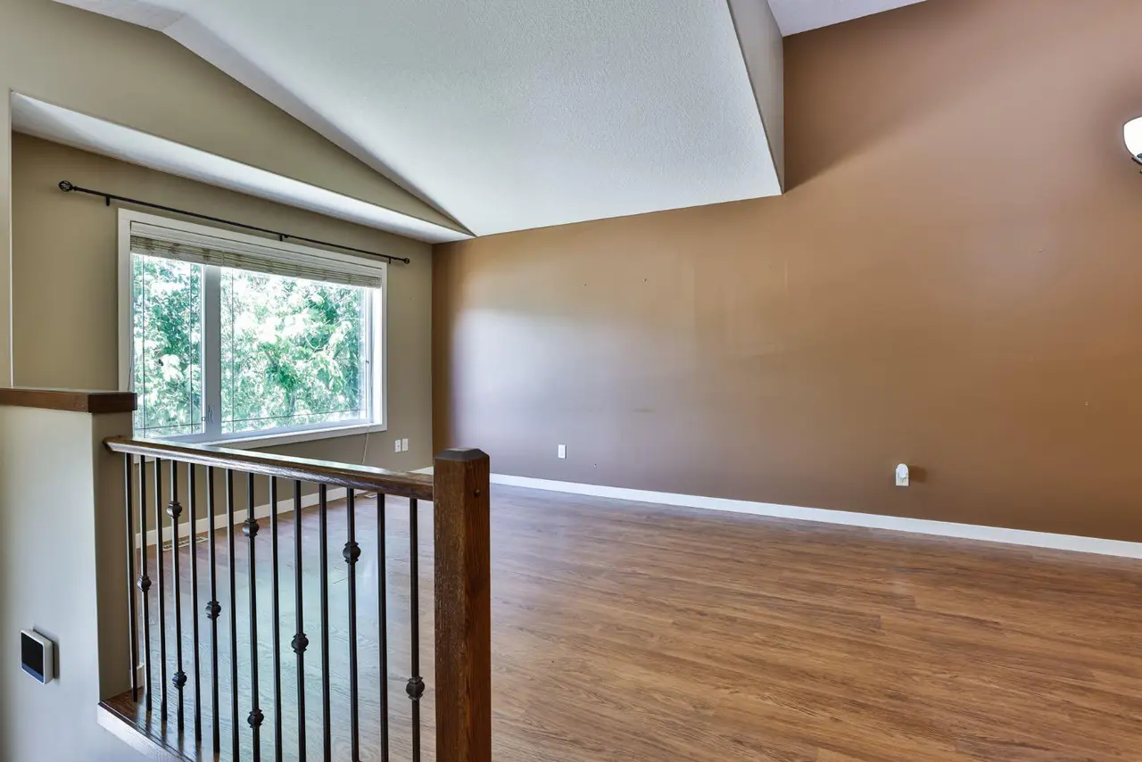 215 Haru Moriyama Place N