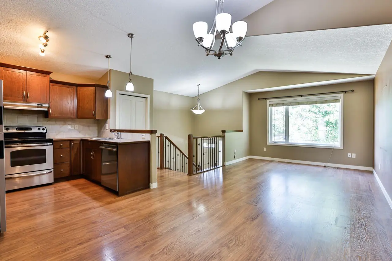 215 Haru Moriyama Place N