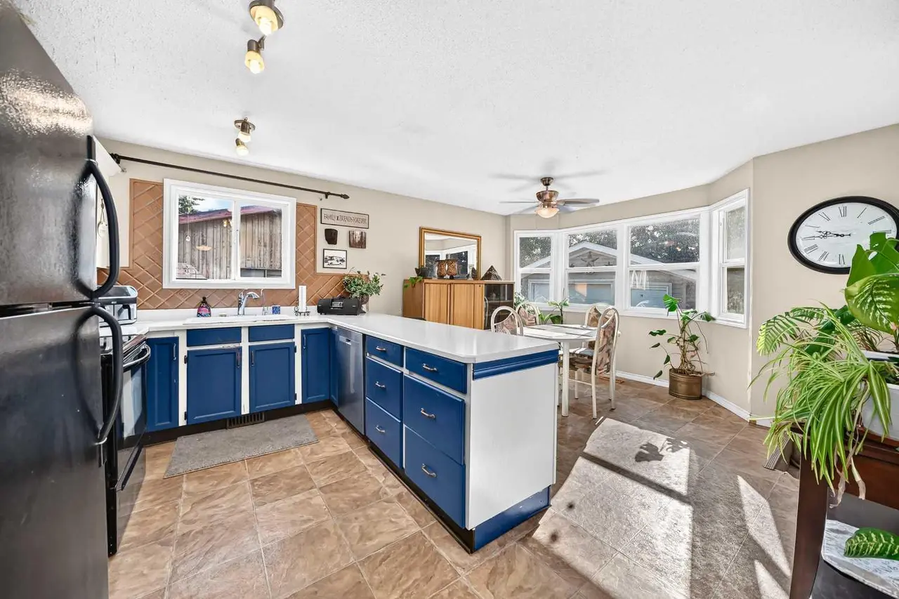 69 Gregson Crescent 