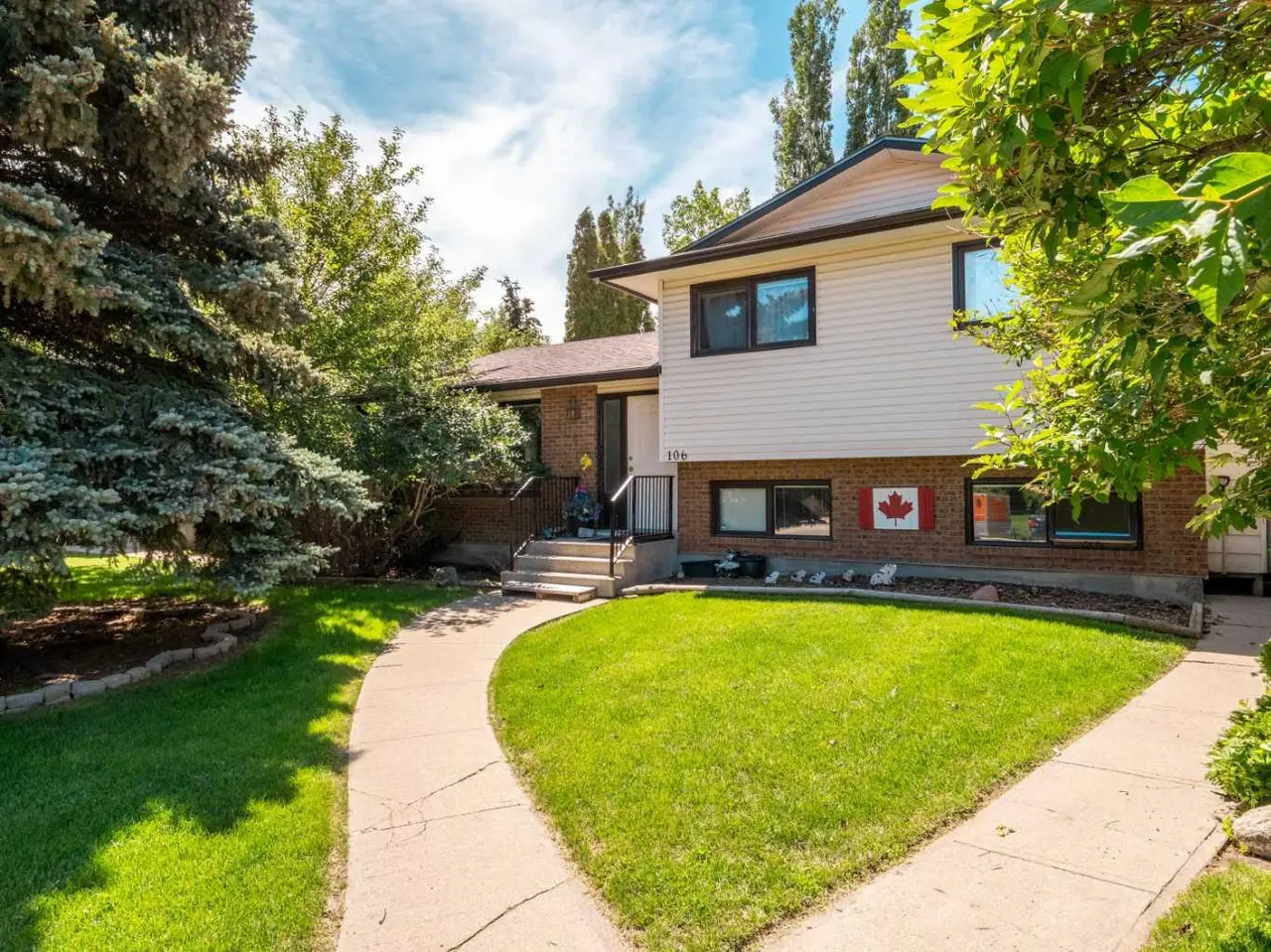 106 Ojibwa Place W
