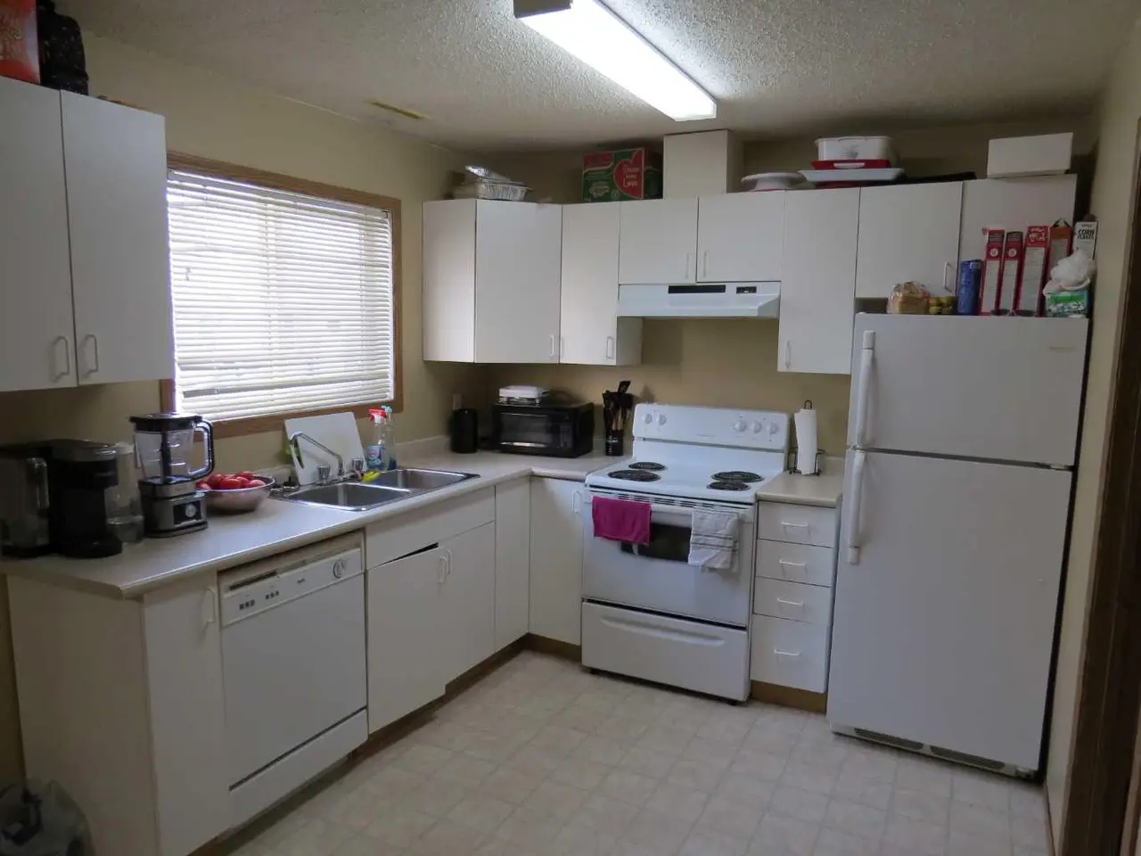 595, 100 Jordan Parkway 