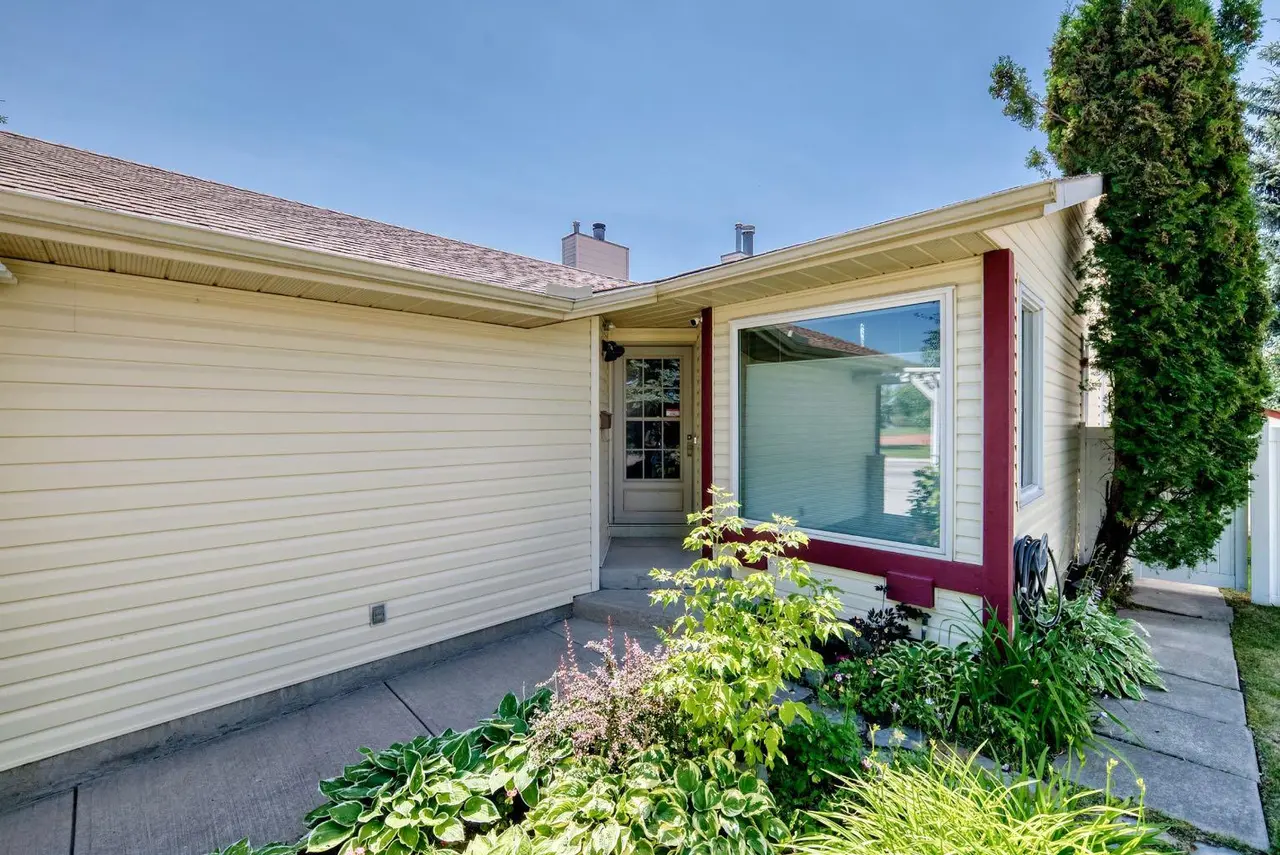 192 Riverbend Drive SE