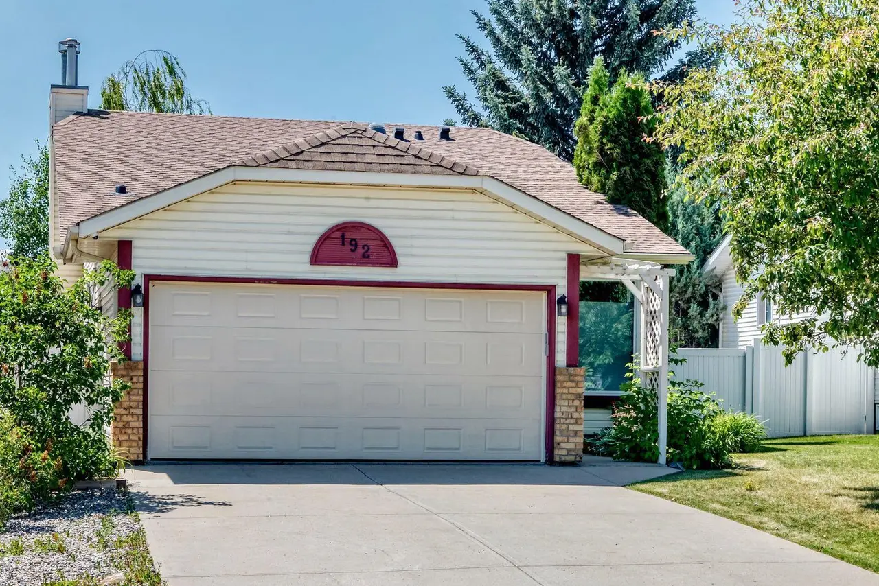 192 Riverbend Drive SE