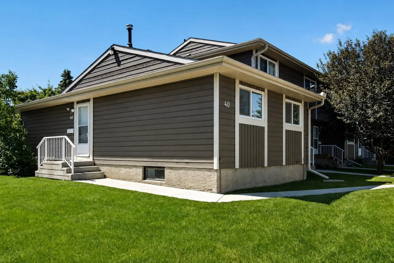 40, 14736 Deerfield Drive SE