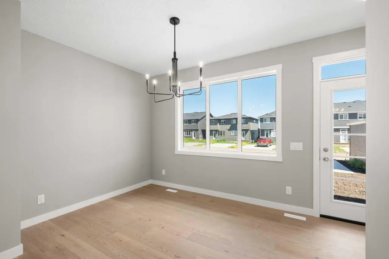78 Sora Gardens SE