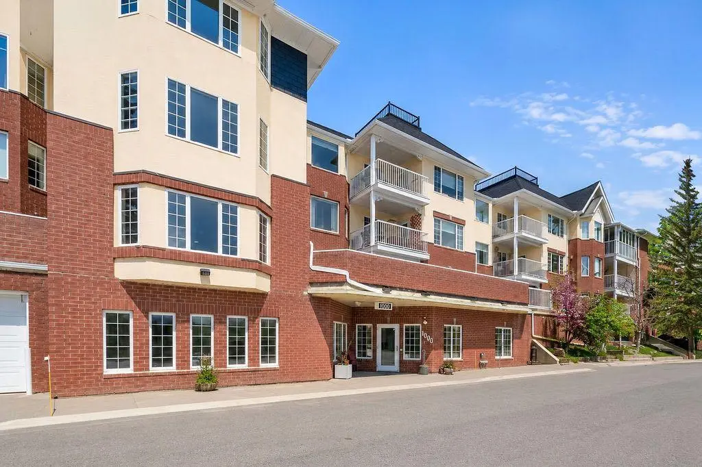 1210, 1210 Sienna Park Green SW