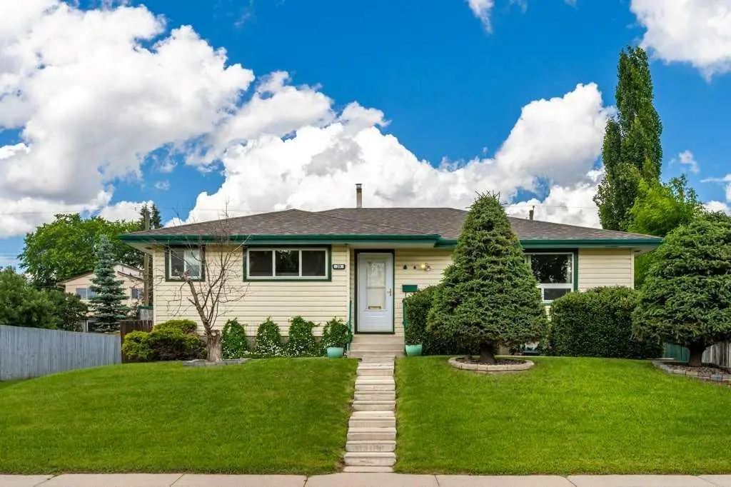 39 Maryvale Crescent NE