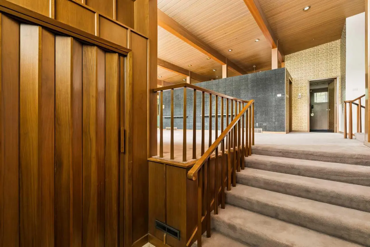 53 Massey Place SW