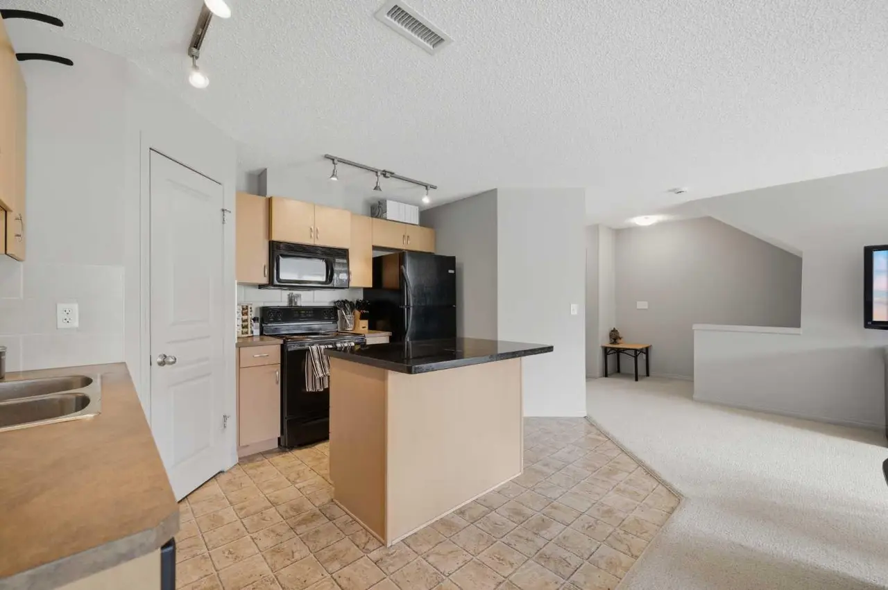 18 Auburn Bay Common SE