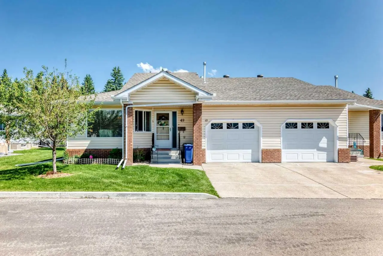 49, 2821 Botterill Crescent 