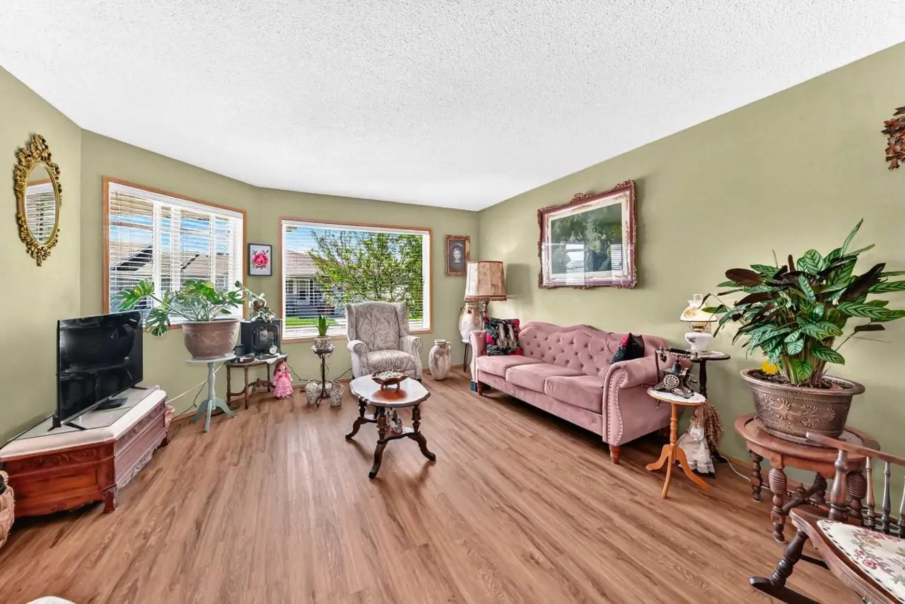 49, 2821 Botterill Crescent 