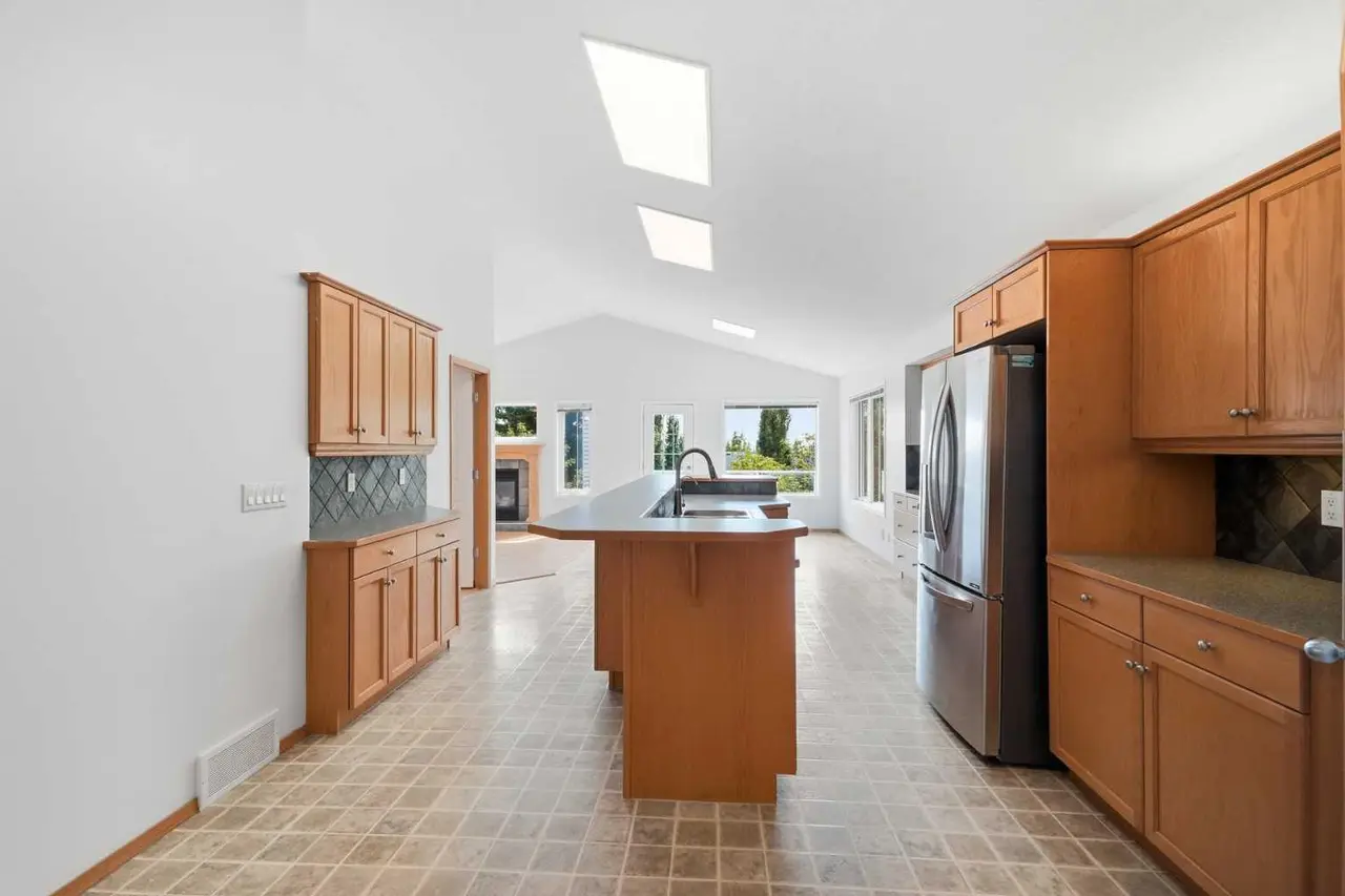 288 Springborough Way SW