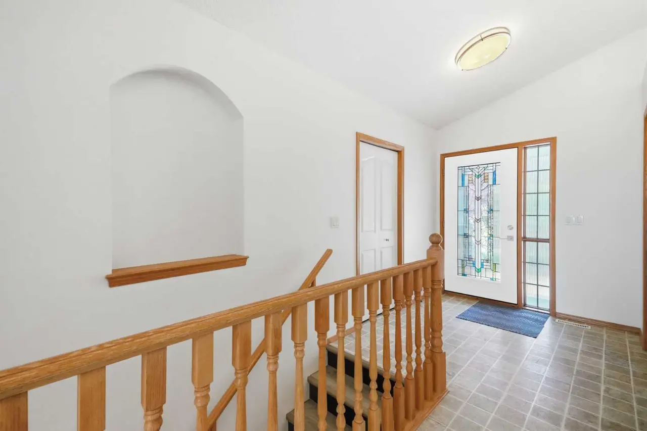 288 Springborough Way SW