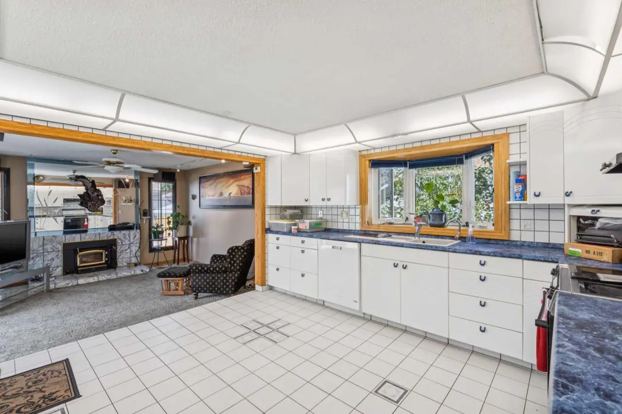 4819 Rundlewood Drive NE