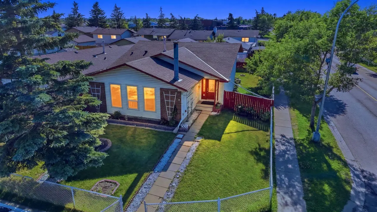 4 Fallswater Road NE