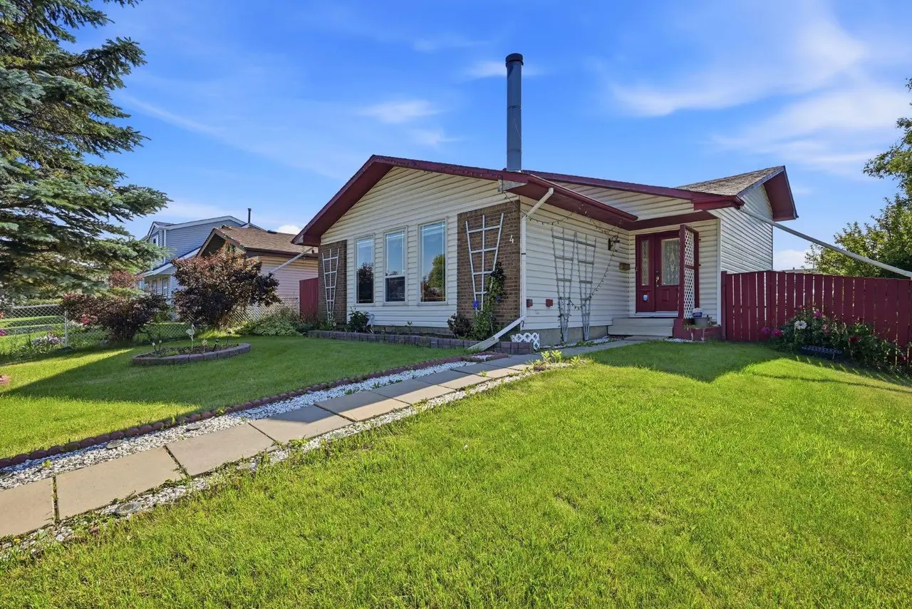 4 Fallswater Road NE