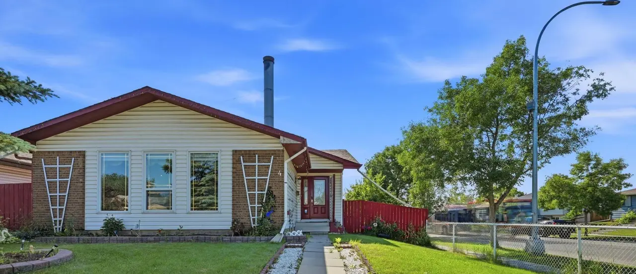 4 Fallswater Road NE