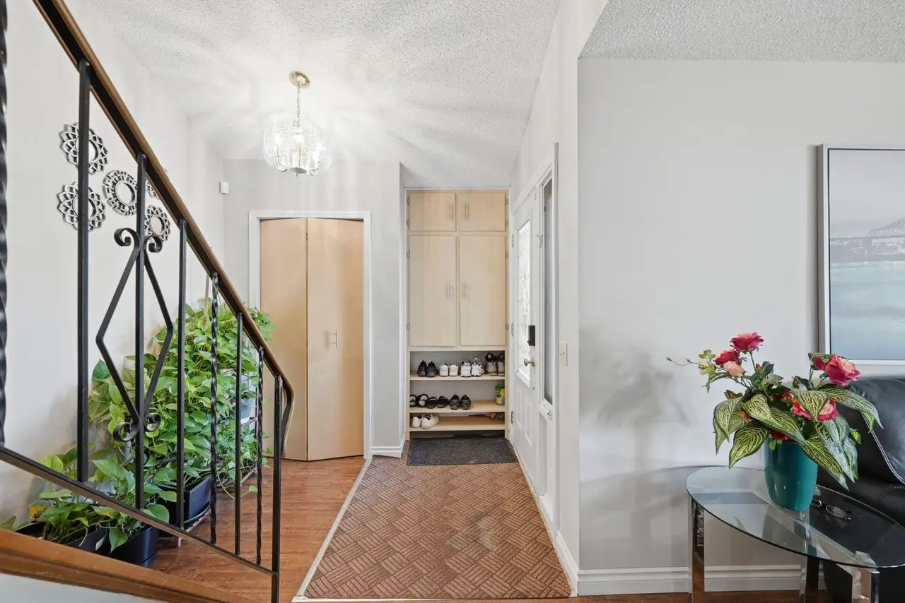4 Fallswater Road NE
