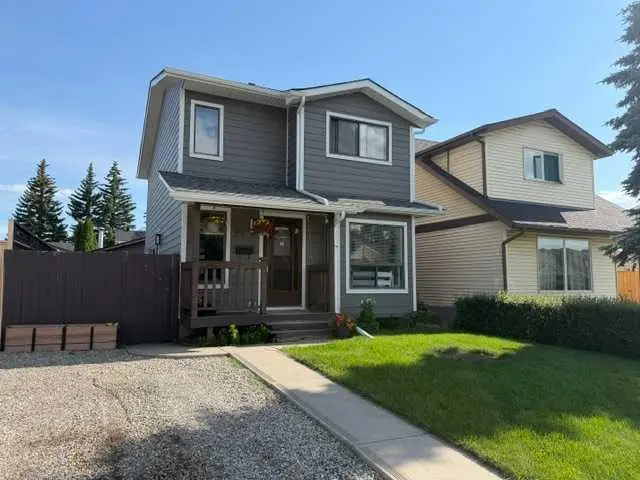 96 Abberfield Crescent NE