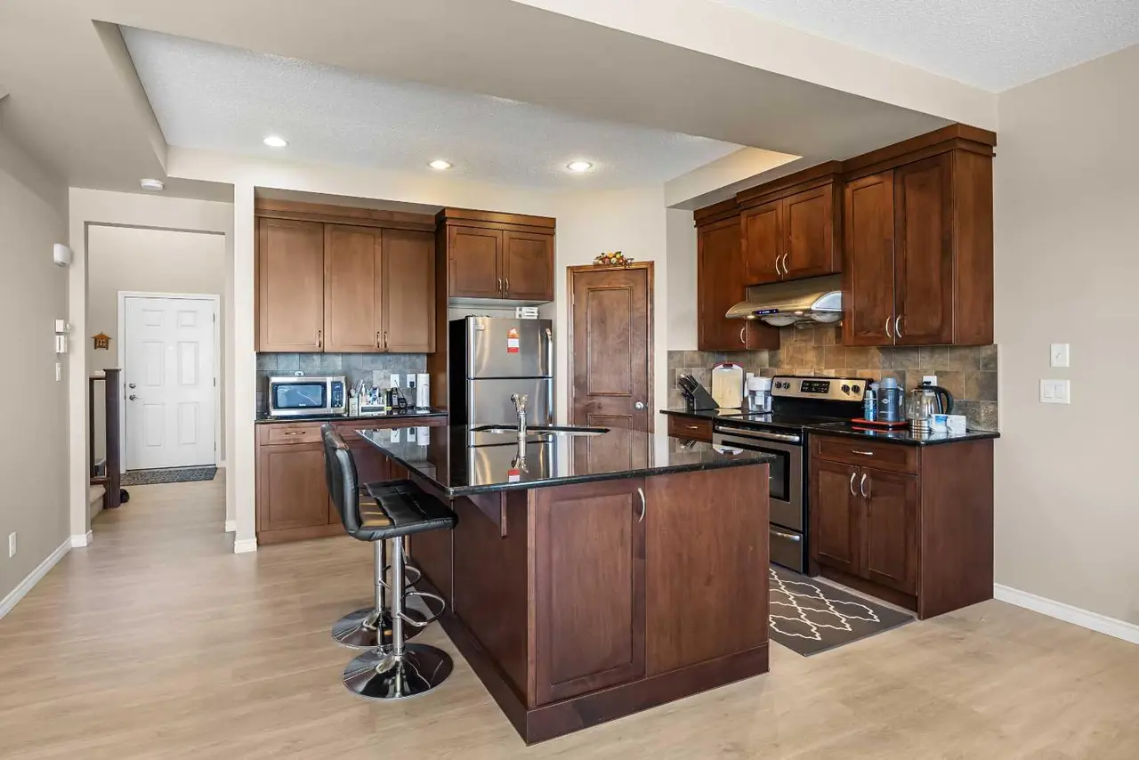 32 Panatella Common NW