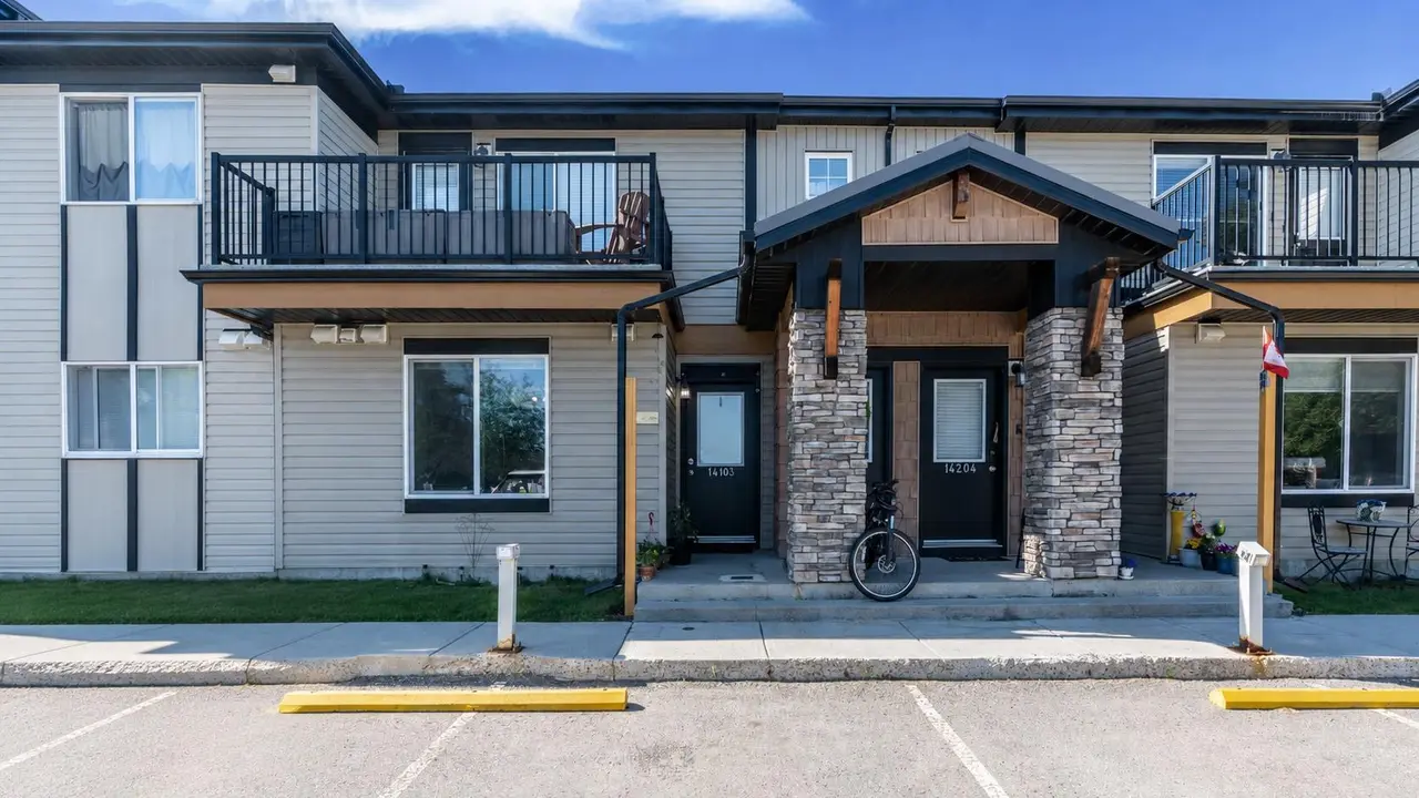 14103, 2781 Chinook Winds Drive SW