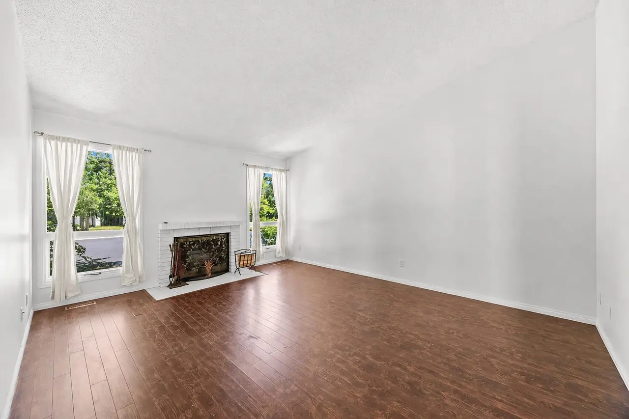 28 Templegreen Bay NE