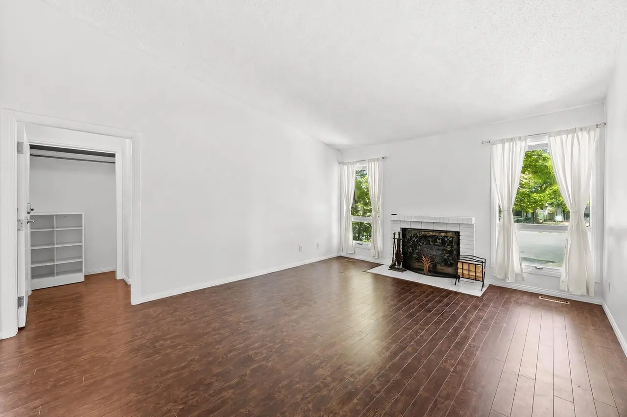 28 Templegreen Bay NE