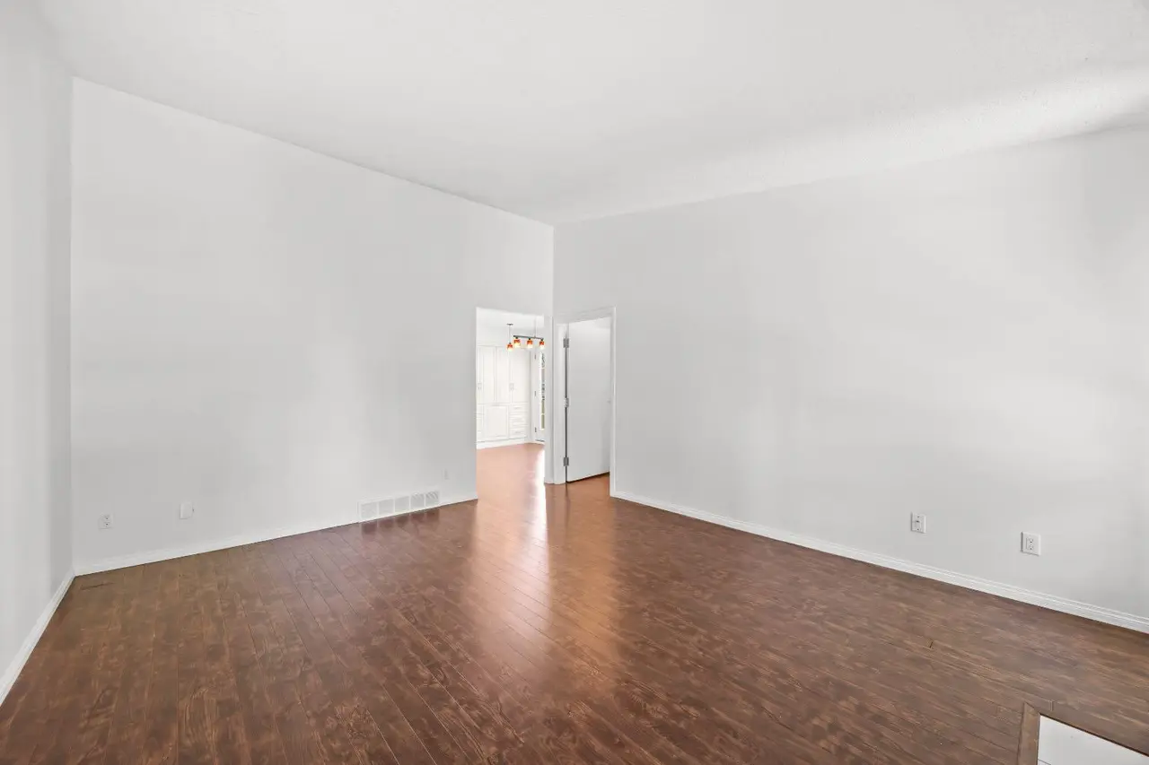 28 Templegreen Bay NE