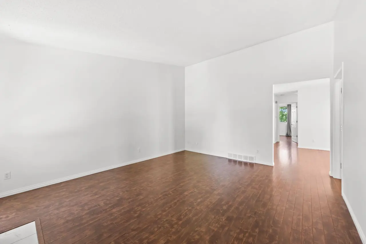 28 Templegreen Bay NE