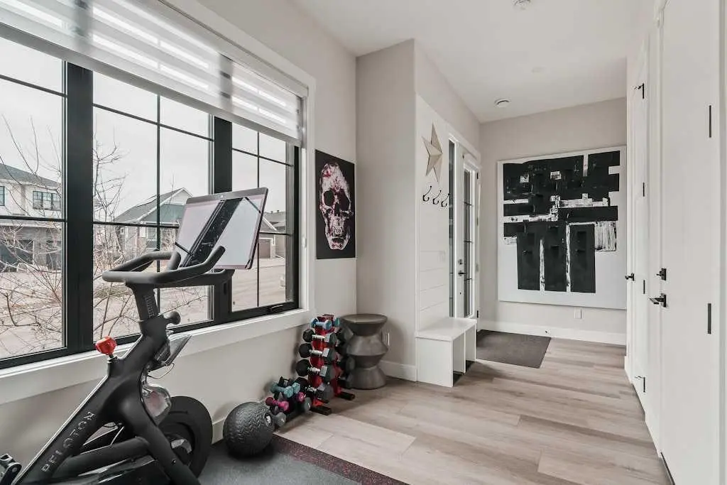 138 Discovery Drive SW