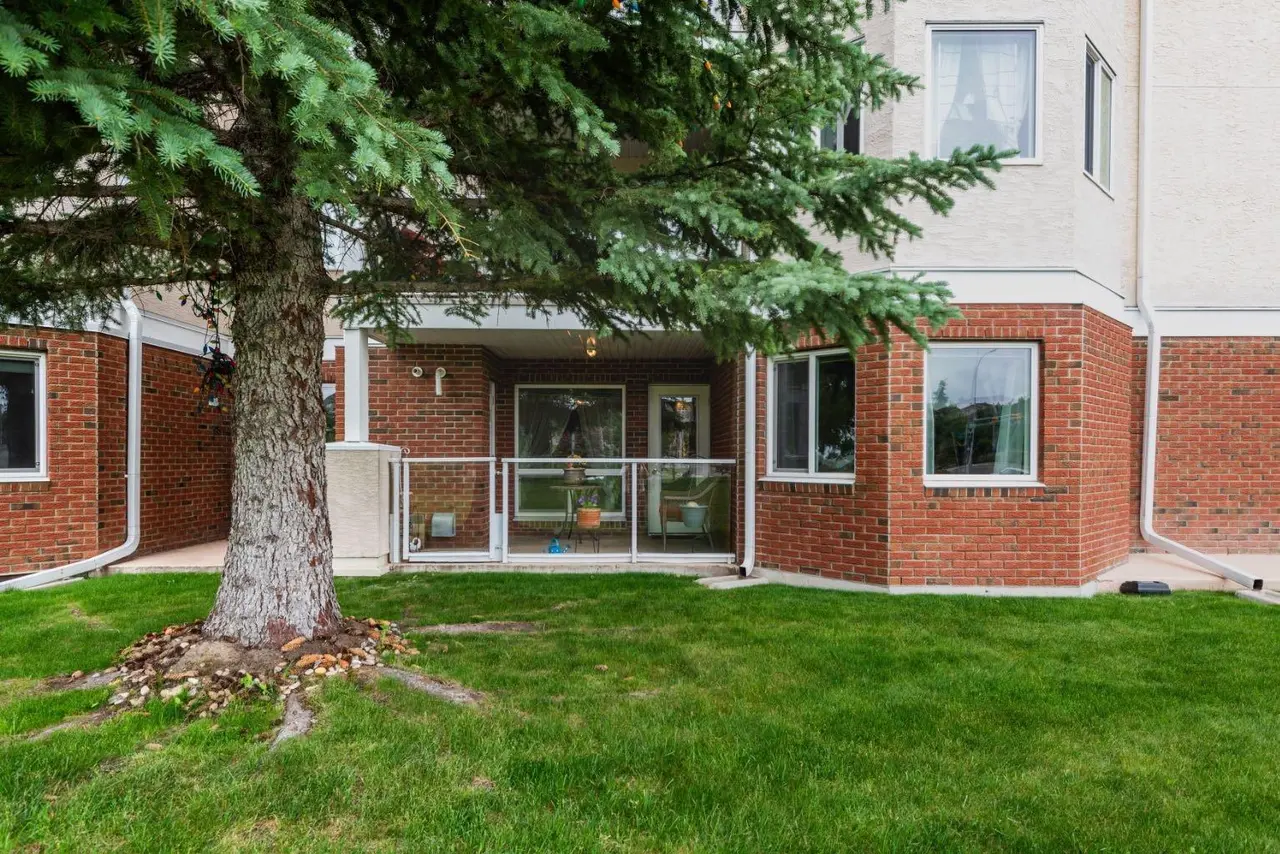 1114, 1818 Simcoe Boulevard SW